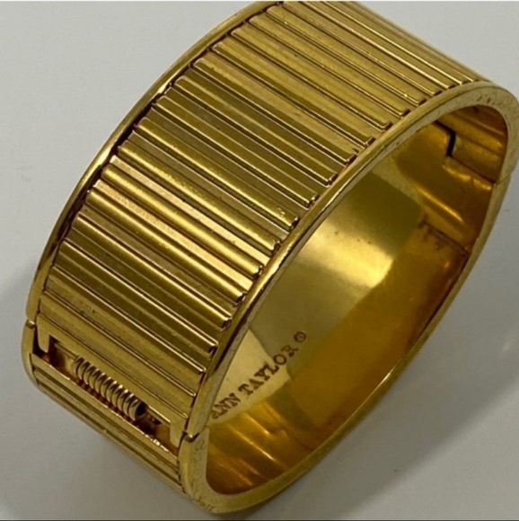 Vintage Ann Taylor statement linear gold tone bangle-FINAL- - Picture 2 of 7